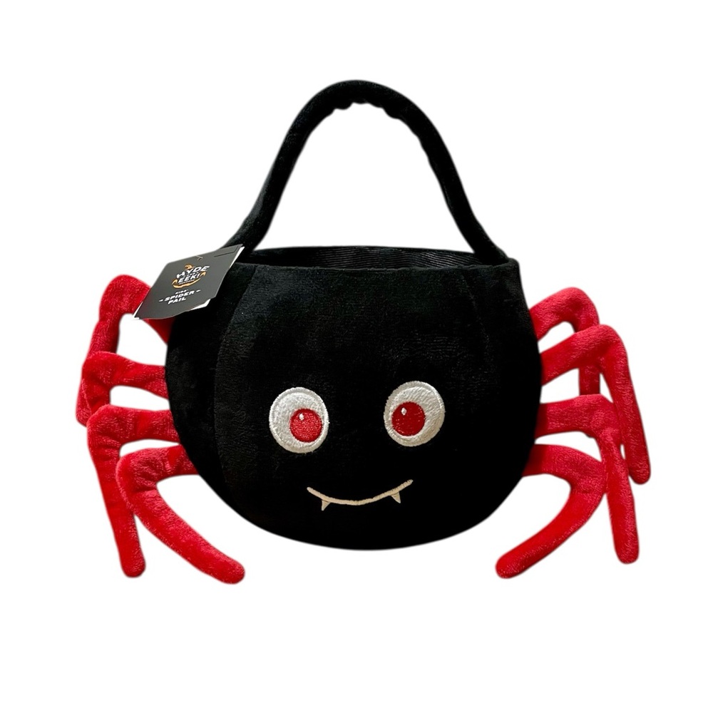 Hyde and EEK! Spider Pail